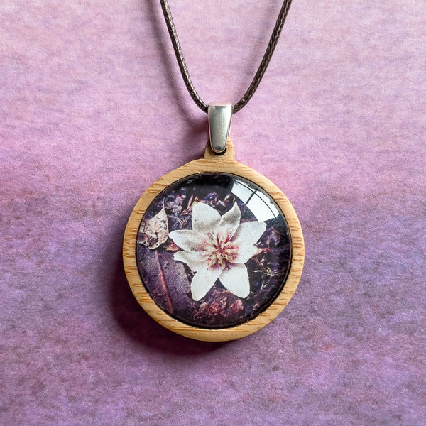 Sassafras Flower Necklace - Tasmanian Nature Jewellery - Overland Track - Cradle Mountain